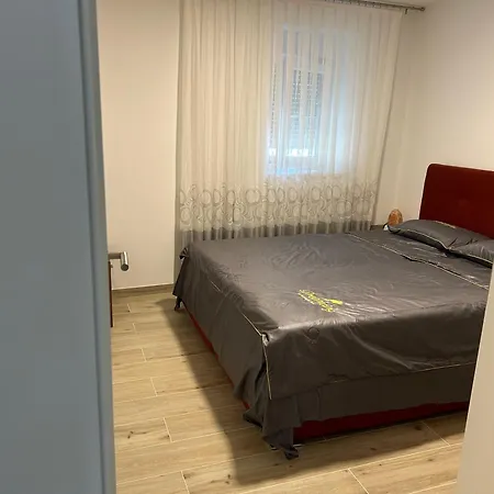 Demi Apartment